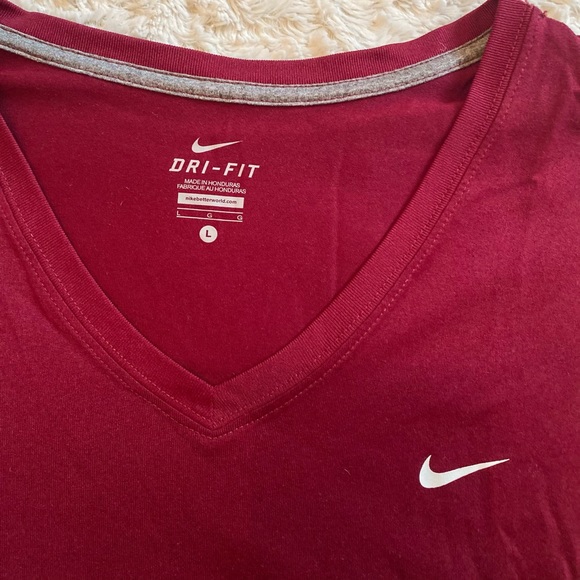 NWOT Nike Dri-Fit red maroon workout exercise v-neck short sleeve shirt - Picture 2 of 2